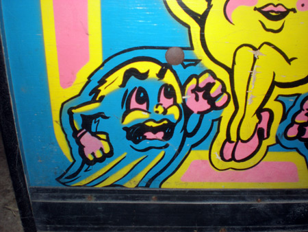 Ms. Pac-man kickplate - Ghost Yellow Hand 1