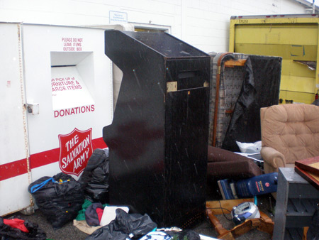 Arcade cabinet at Salvation Army