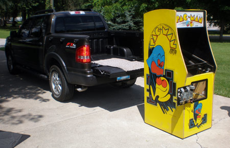 Pac-man Cabinet Leaving 1