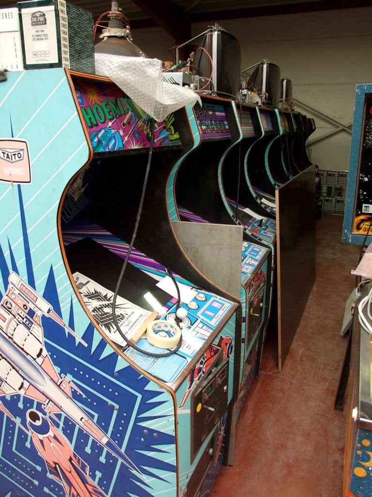 Awesome looking Taito arcade cabinets - Photo 2