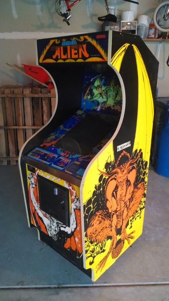 Universal Cosmic Alien Arcade Game