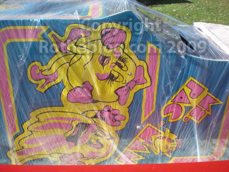 Ms. Pac-man shrink wrapped and leaving